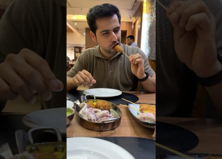 Trying Famous Celebrity Chef Sanjeev Kapoor’s Restaurant in Delhi || Is it worth it?