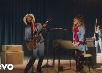 Lady Gaga, Bruno Mars – Die With A Smile (Official Music Video)