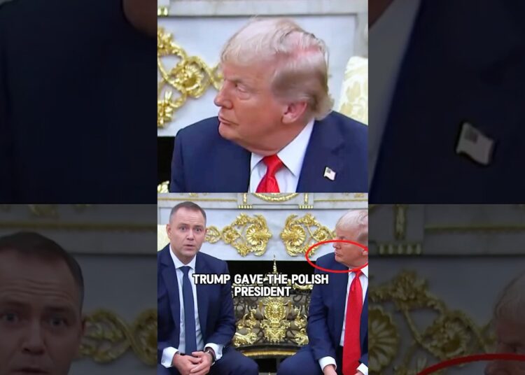 Did you notice Trump’s weird expression #shorts #shortvideo #trending #actress #celebrity