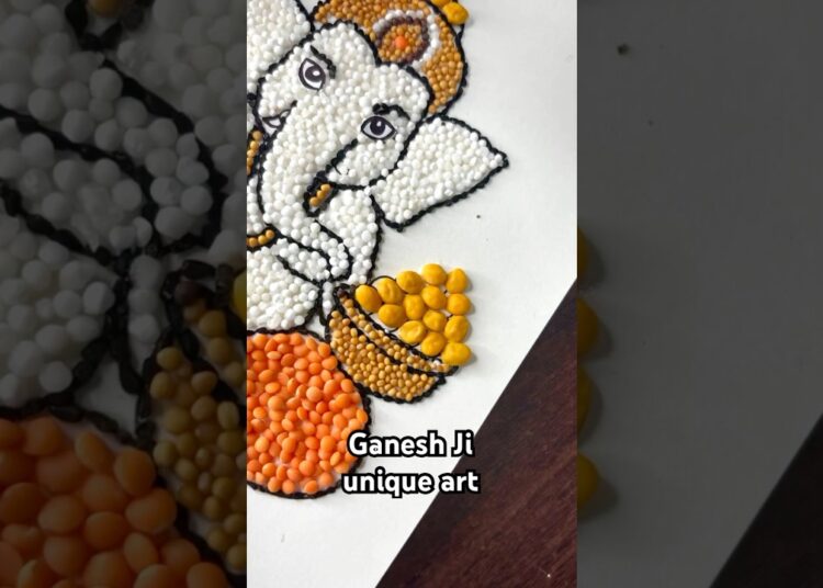 Tutorial: Ganesh ji Art with seeds😱#Shorts #Trending