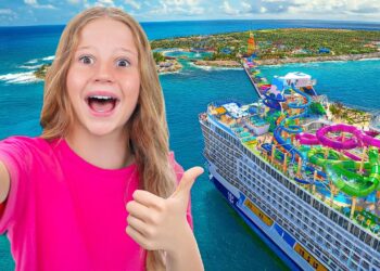 Nastya and Evelyn having fun on the Royal Caribbean cruise