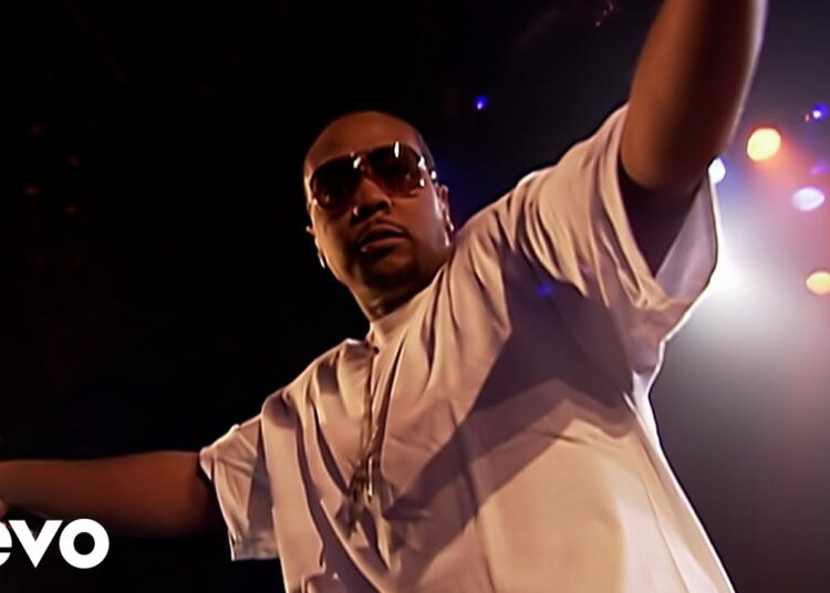 Timbaland – Give It To Me (Official Music Video) ft. Nelly Furtado, Justin Timberlake