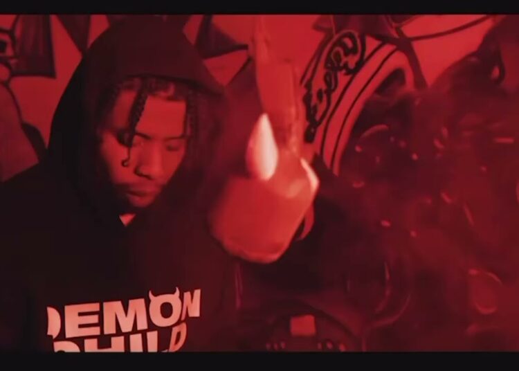 Relly Gunz – GOSSIP –  ( Official Visualizer ) @ProdJahGlo