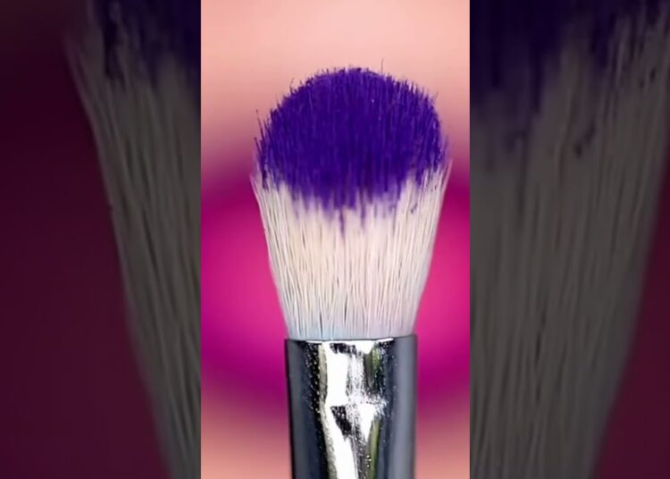 lip art by Iqra #artist #beautyhacks #shortvideo #vairalvideo