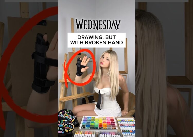 CAN I DRAW WITH BROKEN HAND?😱 #wednesday #art #short