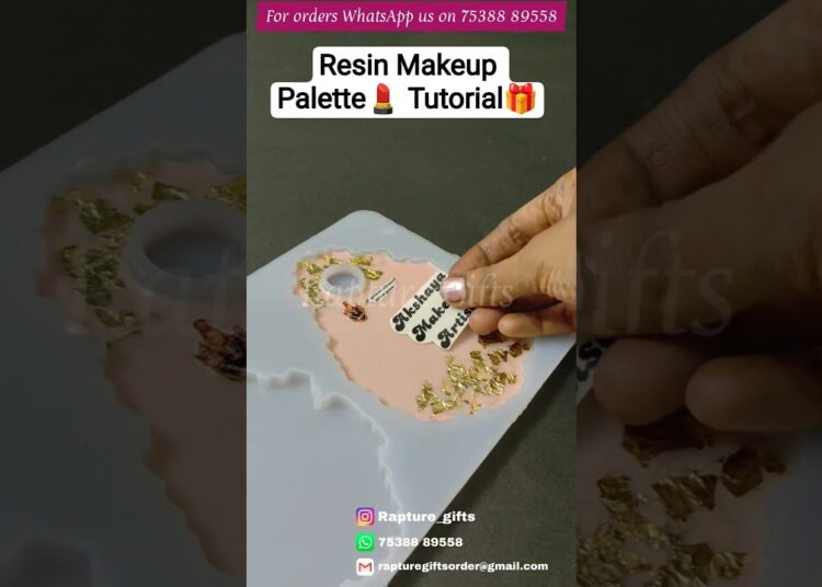 How to make Makeup Artist Palette💄🎨 | Resin Art for Beginners | Resin Crafts #resinmaterials #mould