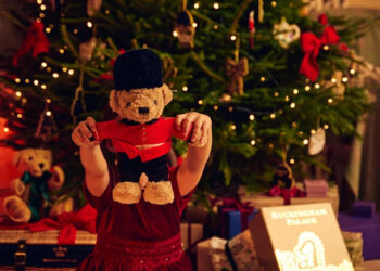buckingham palace christmas pop up