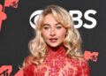 All About Sabrina Carpenter's Glowy Makeup at the MTV VMAs 2025