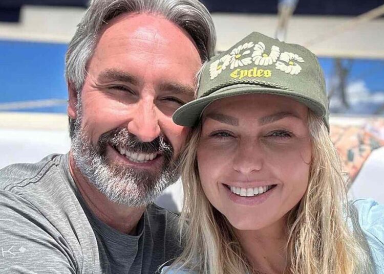 American Pickers' Mike Wolfe's gf shares bloody image after car crash - Celebrity News - Entertainment