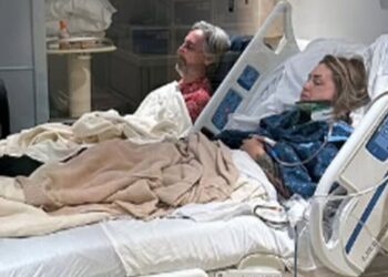 American Picker's Mike Wolfe's girlfriend shows extent to gruesome inj - Celebrity News - Entertainment