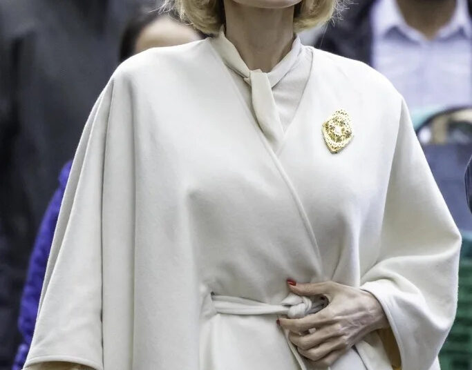 Angelina Jolie was spotted rocking a short blonde bob on the set of her new film, “Anxious People,” on Thursday in London. Click News and Media / BACKGRID