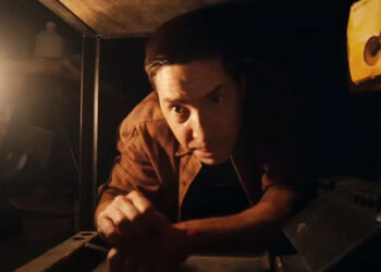 Justin Long in Coyotes.