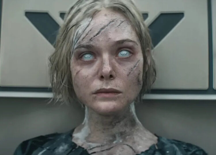 Elle Fanning as Thea in Predator: Badlands.