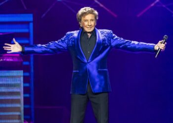 Barry Manilow Announces New ‘Last Last’ U.K. Farewell Concerts