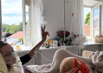 The model sparked fan concern when she was seen getting an IV in her arm as she was breathing through an oxygen tube while in an overseas hospital.