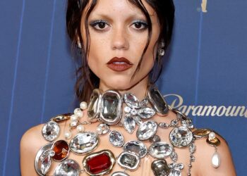 Best Dressed Celebrities on Red Carpet