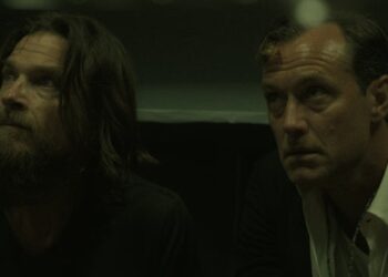 Jason Bateman as Vince and Jude Law as Jake in "Black Rabbit."