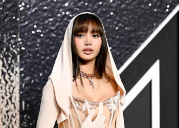 Blackpink’s Lisa Skipped the 2025 VMAs but Won for Best K-Pop