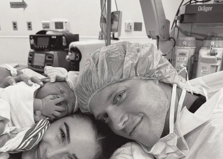 Britt Robertson & Paul Floyd Expecting First Child