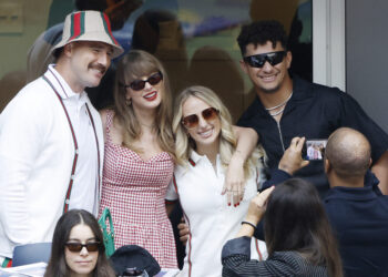 Brittany Mahomes Celebrates 30th Birthday With Taylor Swift, Says She’s Grateful for ‘Joyful’ Friends – Star Magazine