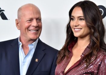 Bruce Willis’ wife says she considered divorce before dementia diagnosis - Celebrity News - Entertainment
