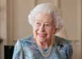 Buckingham Palace Honors Queen Elizabeth with Stunning Portrait