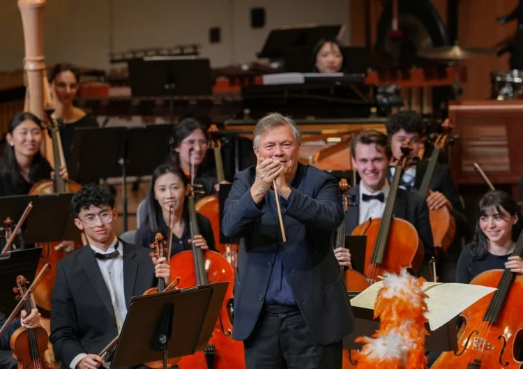 Maestro Gerard Schwarz with the Frost Symphony Orchestra in April, 2025