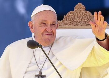 Celebrities React to Pope Francis’ Passing | pope francis | Just Jared: Celebrity News and Gossip