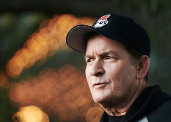 Charlie Sheen reveals life-threatening risk of drug relapse - Celebrity News - Entertainment