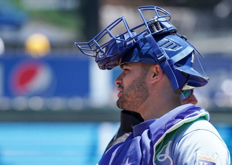 Concussion Forces Angels to Turn to Catcher Who Hasn't Played MLB Game in 3 Years