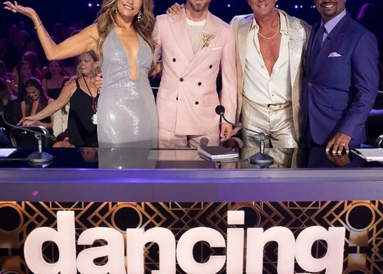 CARRIE ANN INABA, DEREK HOUGH, BRUNO TONIOLI, ALFONSO RIBEIRO, Dancing With the Stars