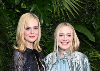 Elle Fanning, Dakota Fanning stand side-by-side