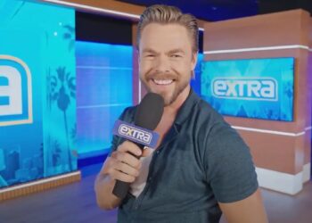 Derek Hough Kicks Off 'Extra' Season 32 with Epic Dance Number — Watch This!