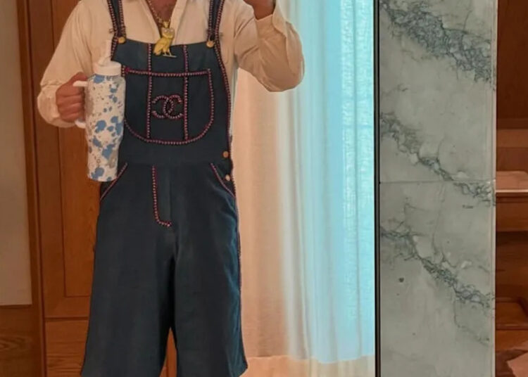 Drake's Munich Oktoberfest OutfitInstagram&sol;Drake