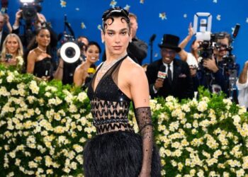 Dua Lipa slams ‘categorically false’ report she sacked agent over anti-Kneecap stance