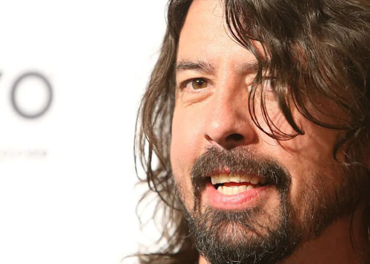Dave Grohl arrives at the 24th Annual Elton John AIDS Foundation's Oscar viewing party held at West Hollywood Park on February 28, 2016 in West Hollywood, California.