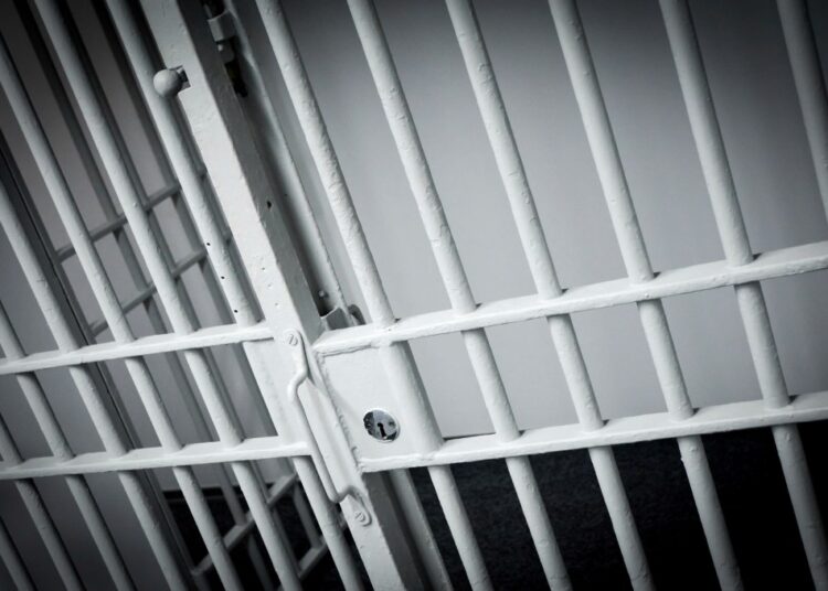 Former West Covina man who sold bogus memorabilia with fake celebrity autographs gets a year in prison – Daily Breeze