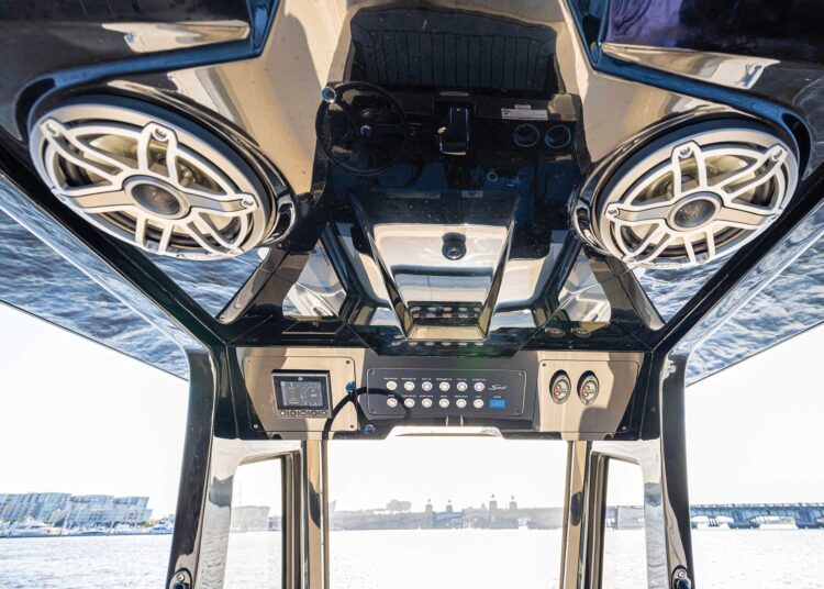 Fort Lauderdale Police Department Enacts New Ordinance For Boaters Playing Loud Music