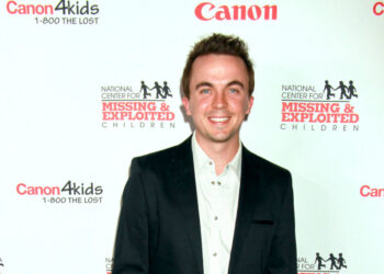 Frankie Muniz turned down SNL to meet childhood crush Amanda Bynes