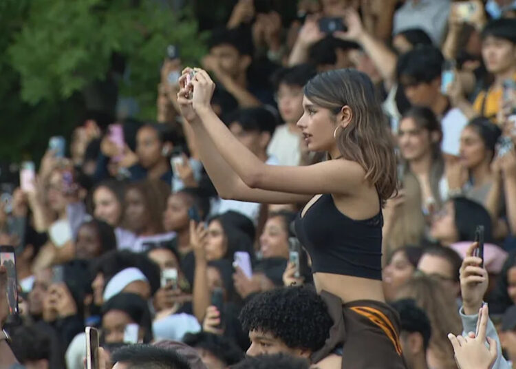 Fans at Trinity Bellwoods Park 1