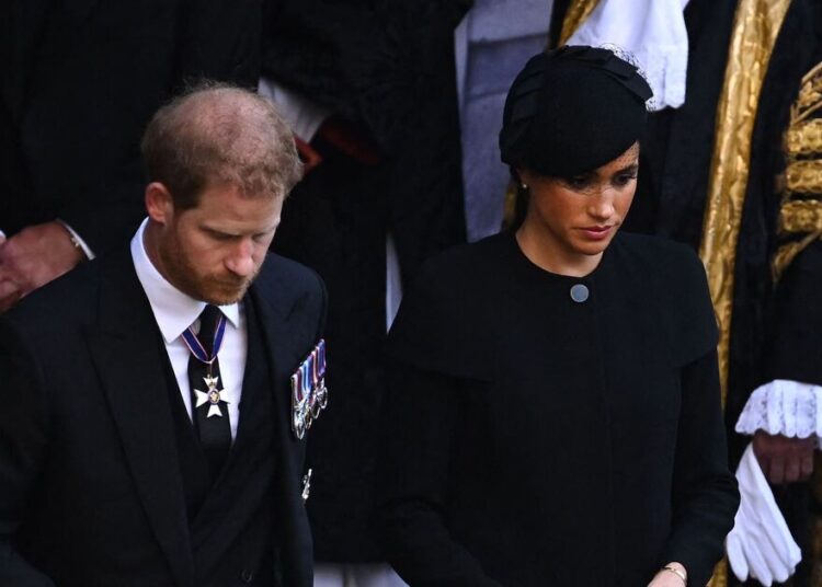 Harry's brutal eight-word remark to King Charles after Queen's death - Celebrity News - Entertainment