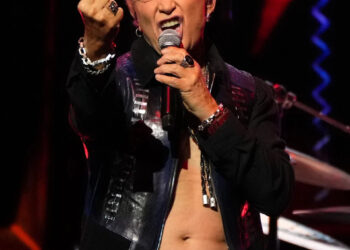 Billy Idol performs during his It's a Nice Day To... Tour Again! show at the Talking Stick Resort Amphitheatre in Phoenix on April 30, 2025.