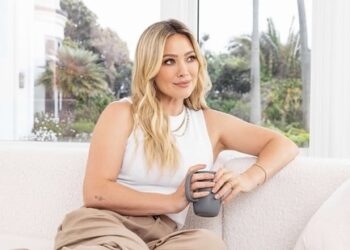Hilary Duff announces new album after 10 years.(Instagram/ hilaryduff)