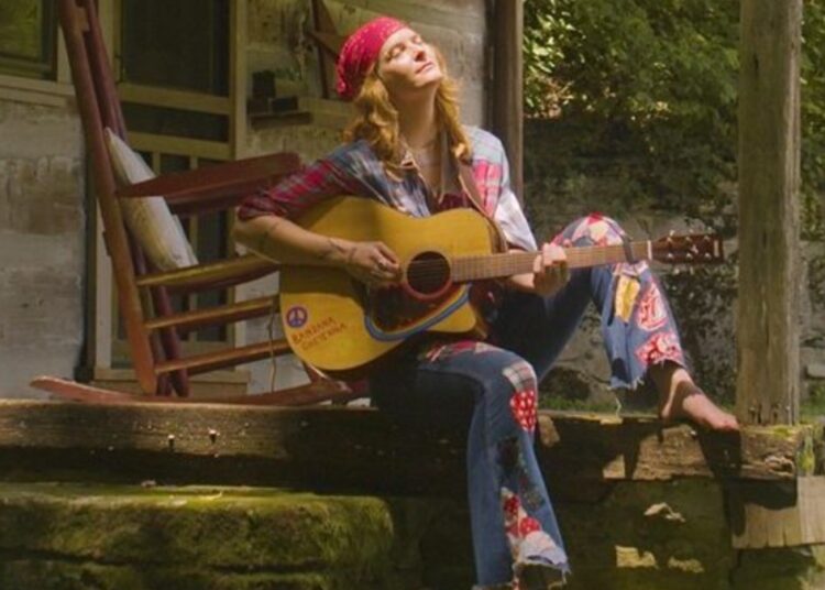 Hit songwriter Bandana Cheyenna releases new song 'God and the Crickets'