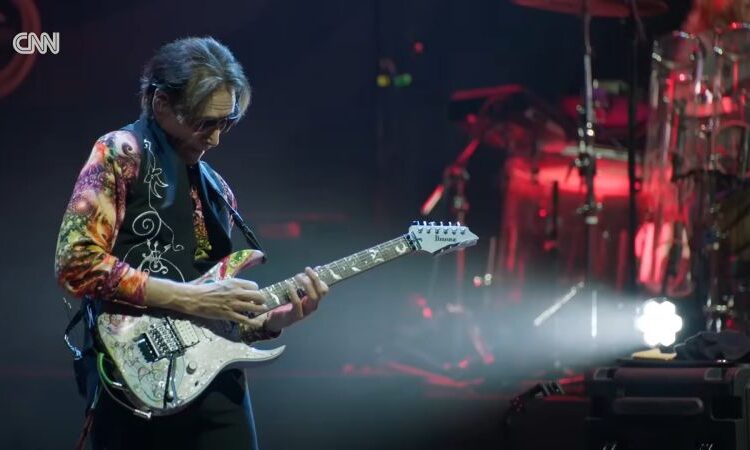 Hollywood Minute: King Crimson’s 80’s albums showcased by supergroup, BEAT