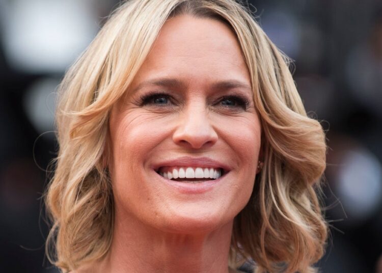 'House Of Cards' Star Robin Wright Reveals 'S**tshow' Reason She's Leaving The U.S.