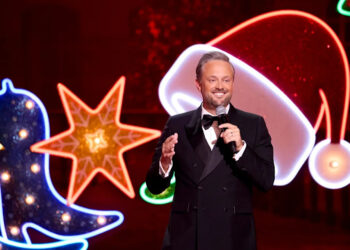 Comedian Nate Bargatze during his "Nate Bargatze's Nashville Christmas" ©2024 CBS Broadcasting, Inc. All Rights Reserved.