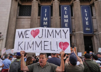 Hundreds of stars sign letter defending free speech after Jimmy Kimmel's suspension