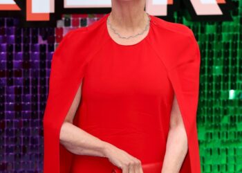 Jamie Lee Curtis Gets Emotional Over Charlie Kirks Death He Was a Man of Faith