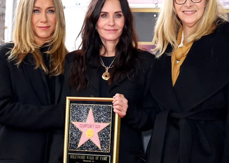 Jennifer Aniston Has Priceless Reaction to Reese Witherspoon's 'Highest-Paid' Claim